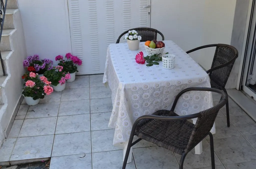 Katerinas Apartments Neos Marmaras Greece