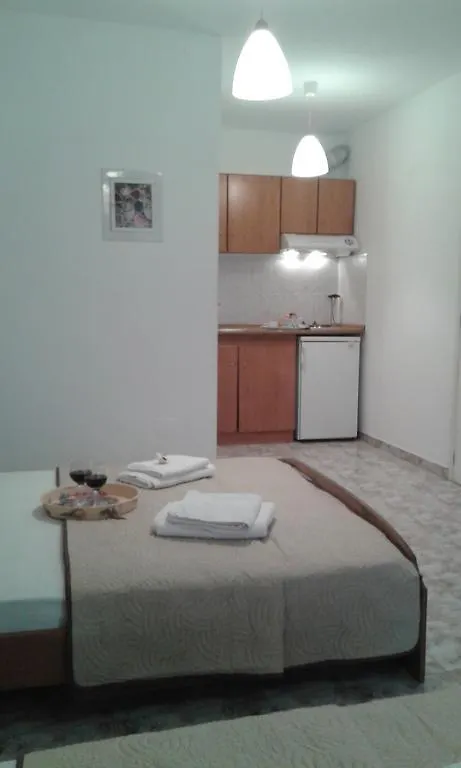 Katerinas Apartments Neos Marmaras